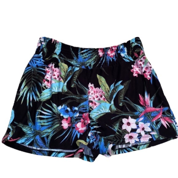 eye candy Pants - NWOT Eye Candy Floral Shorts